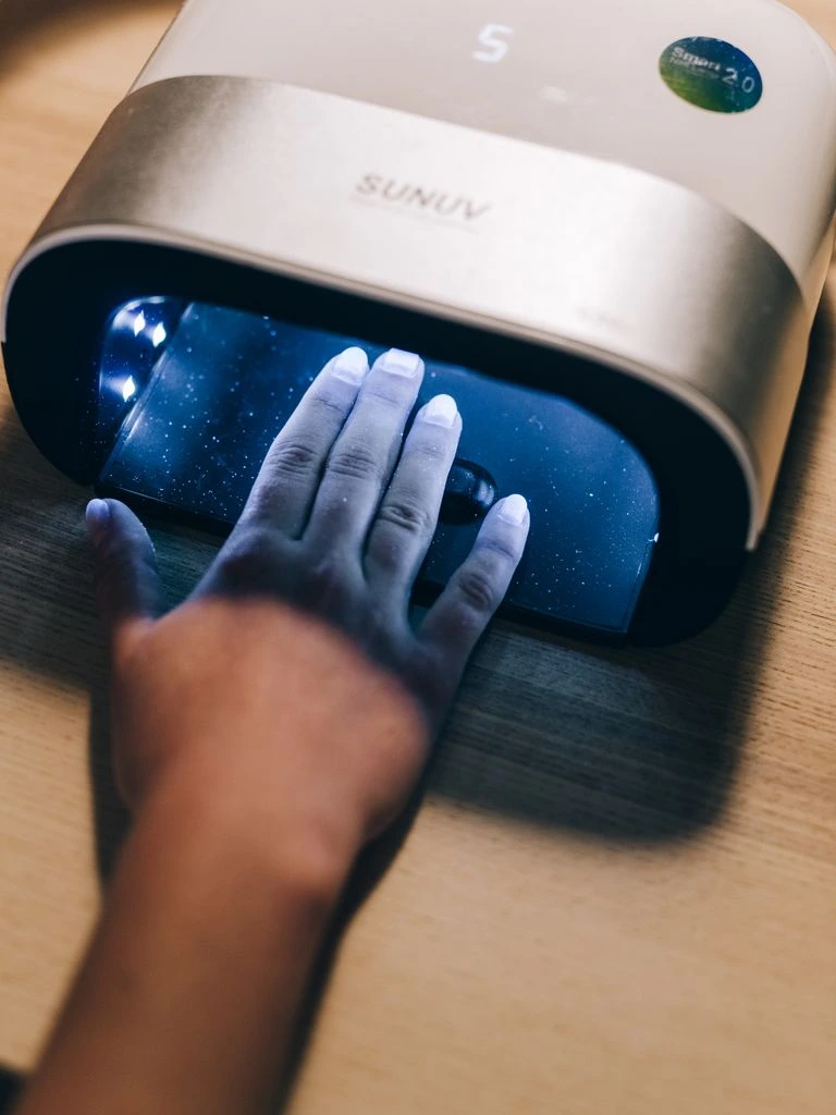 The nail and hand-care station
